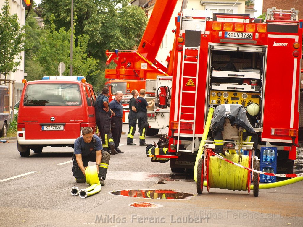 Feuer Koeln Lindenthal Bachemerstr P236.JPG